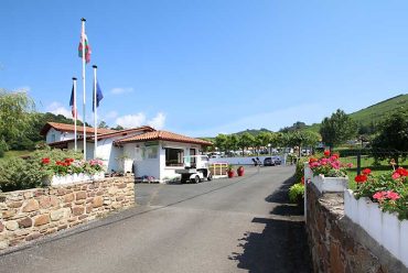 réception- camping Mendi Azpian