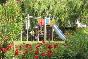 aire de jeux pour enfants- camping Mendi Azpian
